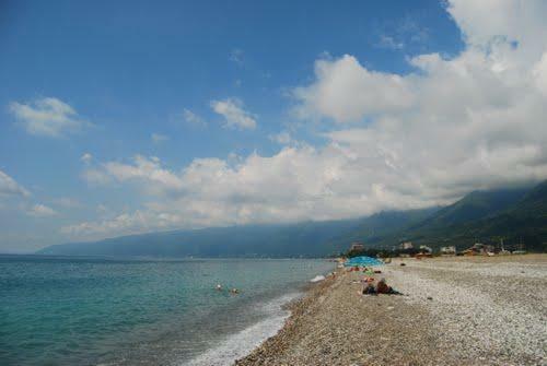 Tikhanya Gavan Guest House Gagra Bagian luar foto
